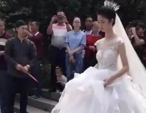 镇江新娘吃瓜事件,一场网络热议背后的真相与反思