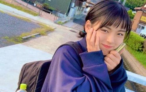 男扮女装网红吃瓜