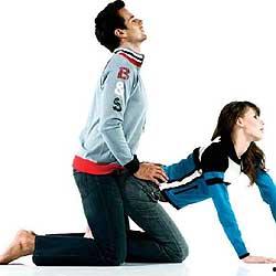 姐弟吃瓜拍照姿势图片,姐弟俩趣味拍照姿势大揭秘